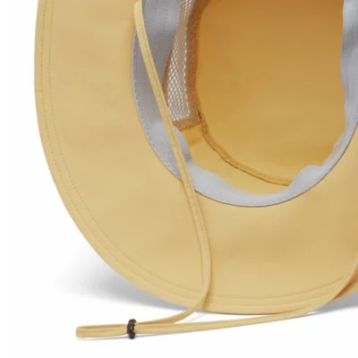 Chapeau de soleil en forme de feuille de palmier de pin tropical
