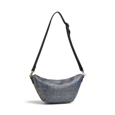 De trois quarts arrière