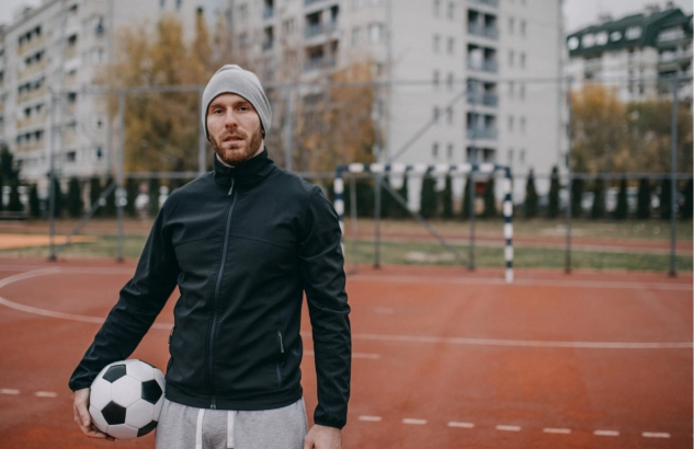 3 conseils aux footballeurs en hiver soyez d attaque Intersport