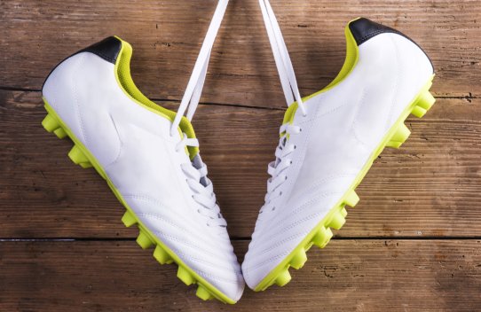 Comment bien choisir ses chaussures de football Intersport