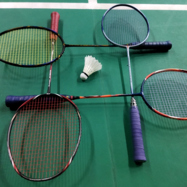 Comment choisir sa raquette de badminton ? Intersport