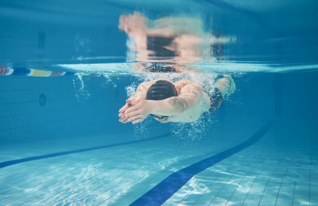 Comment nager la brasse ? | INTERSPORT