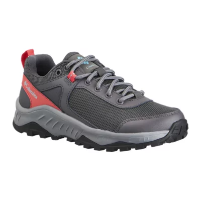 De trois quarts avant