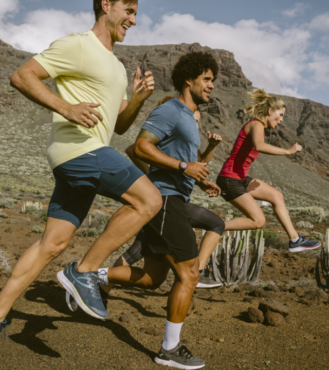 Chaussures de course à pied, vêtements et équipement sportif