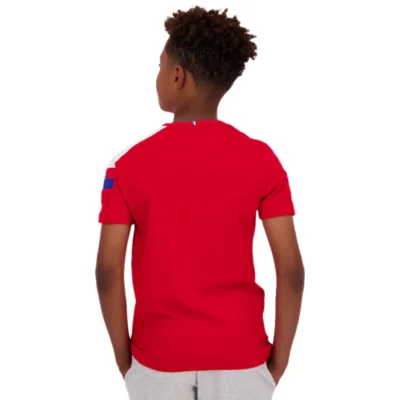 De trois quarts arrière