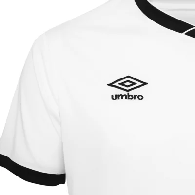 Umbro Réédite Ses Maillots Mythiques Avec Over The Pitch