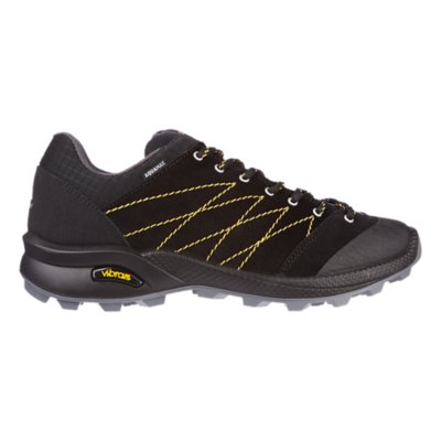 Chaussure best sale montagne intersport