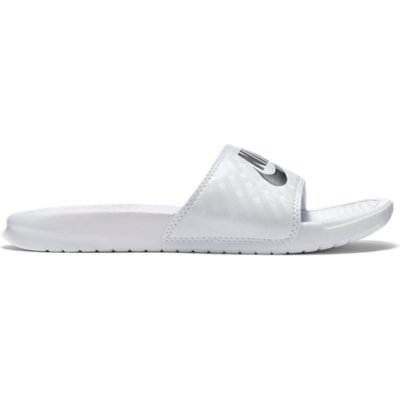 claquette nike intersport