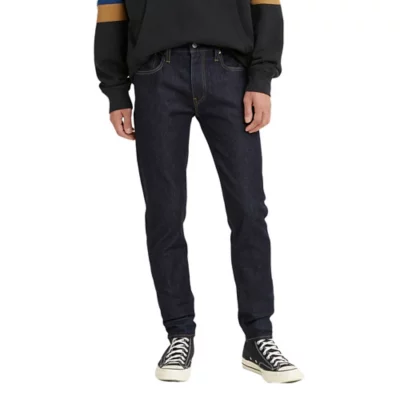 De trois quarts avant