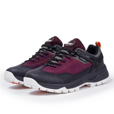 De trois quarts avant