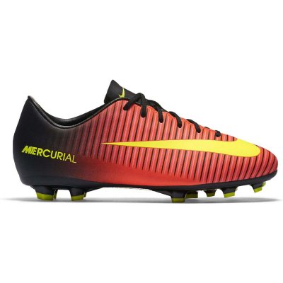 Chaussure de foot deals nike mercurial intersport