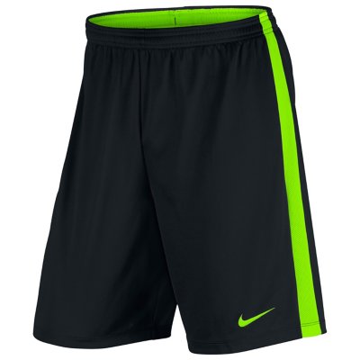 short nike foot intersport