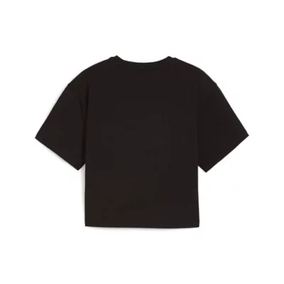 Portrait D'une Fille En T-shirt Noir Sur Fond Blanc | PSD Gratuite
