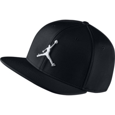 Basket jordan homme online intersport