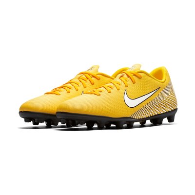 chaussure de foot a neymar