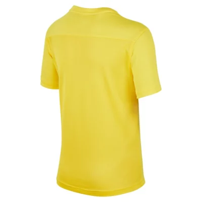 De trois quarts arrière