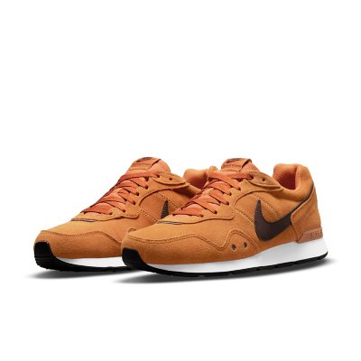 Nike Venture Runner Suede NIKE | INTERSPORT