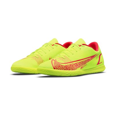 intersport chaussure de foot