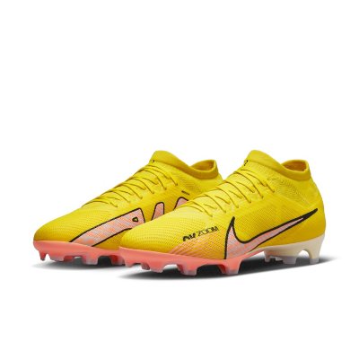 chaussure de foot vissé moulé