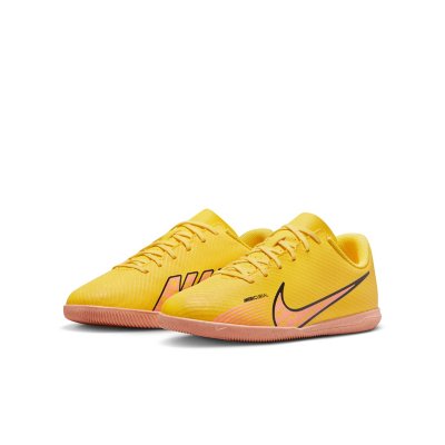 chaussure foot salle nike intersport