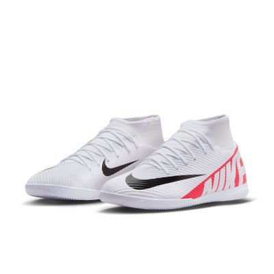 Chaussure foot clearance intersport