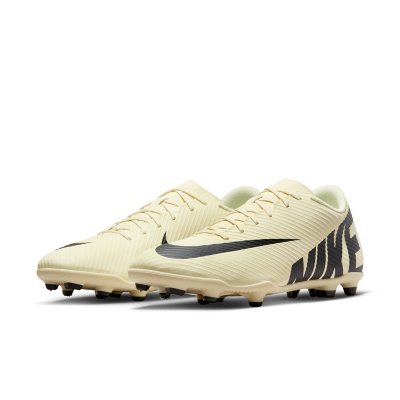 Nike crampons moulés best sale