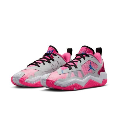 Chaussures de basket intersport cheap jordan