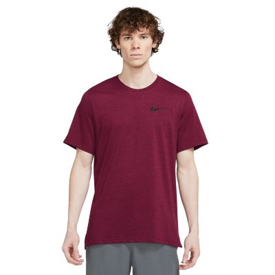 T-shirts à manches courtes  Essentials pour homme, Réductions en  ligne jusqu'à 39 %