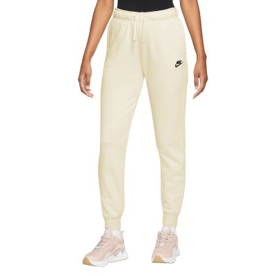 Jogging femme hotsell nike intersport