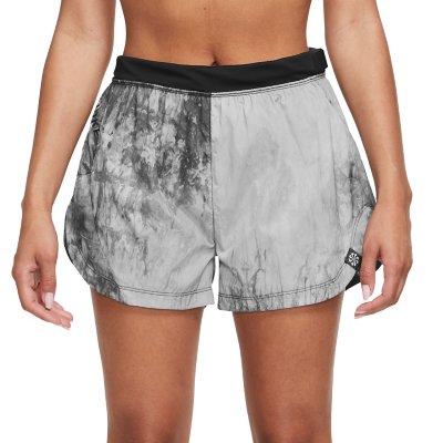 Intersport short nike online femme