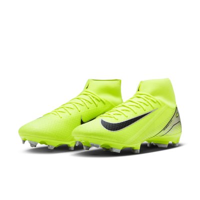 Chaussures de football moulees indoor stabilisees vissees INTERSPORT
