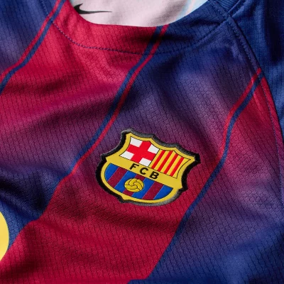 Maillots de football pour enfants Barcelona Home Kit complet 2025/26 - SoccerKit