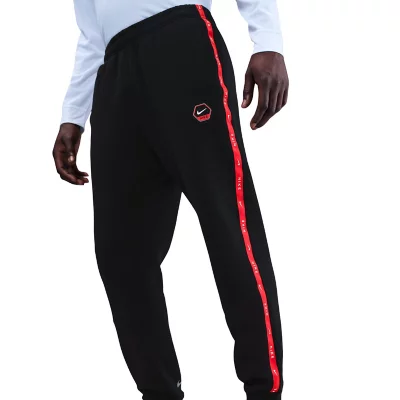 Jogging Homme Sportswear Club Noir et rouge NIKE INTERSPORT