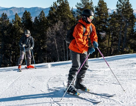 Choisir un pantalon de ski femme  Sport Annecy, déstockage vêtements