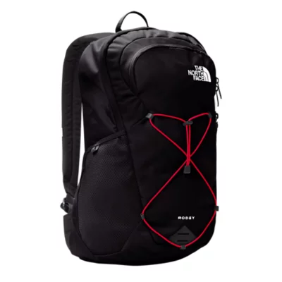 De trois quarts avant