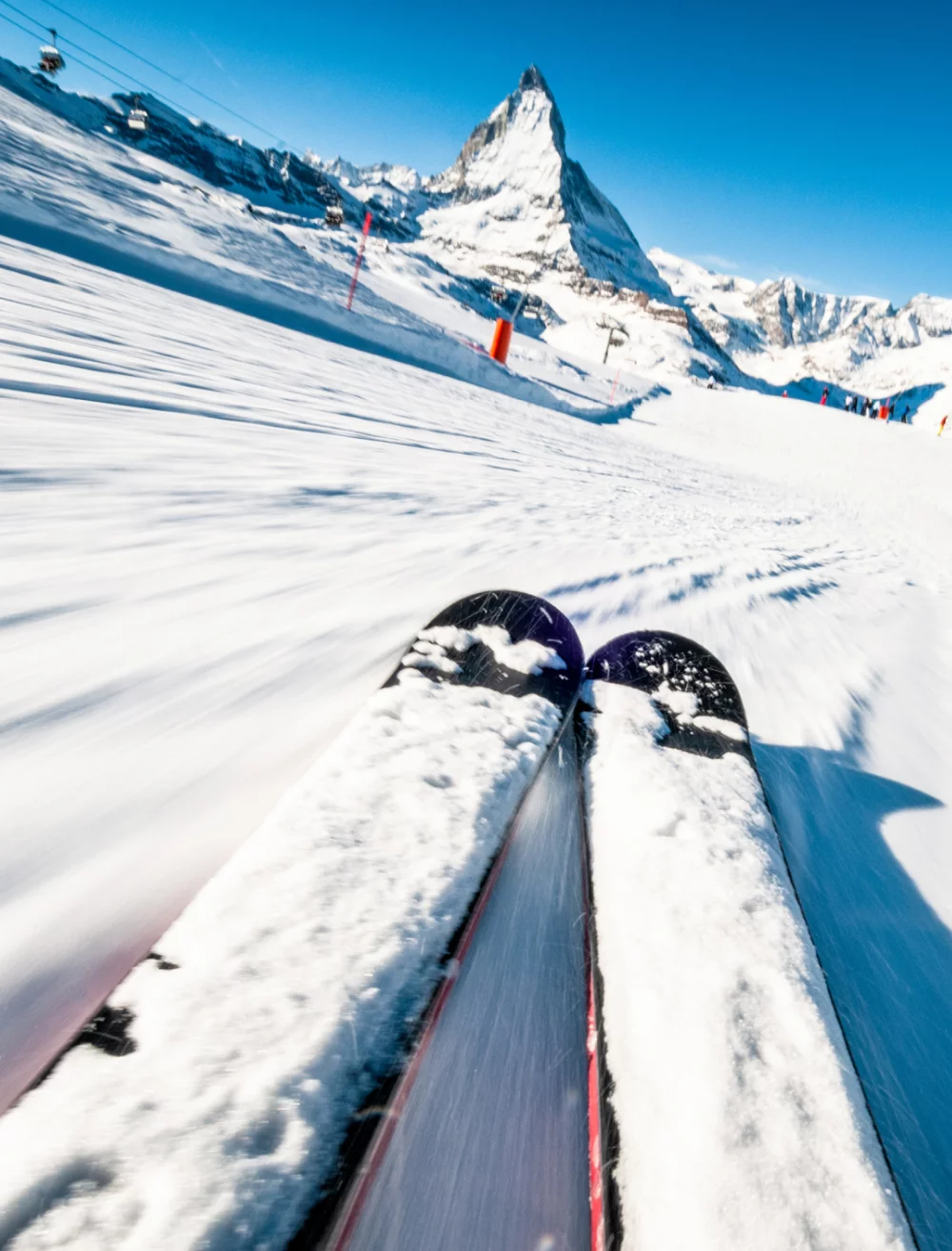 Comment freiner en ski ? Nos 5 techniques efficaces ! Intersport